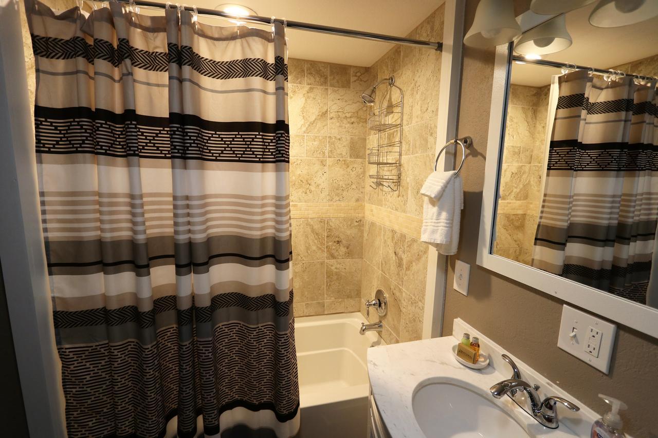 Brimley Motel Suites Luaran gambar